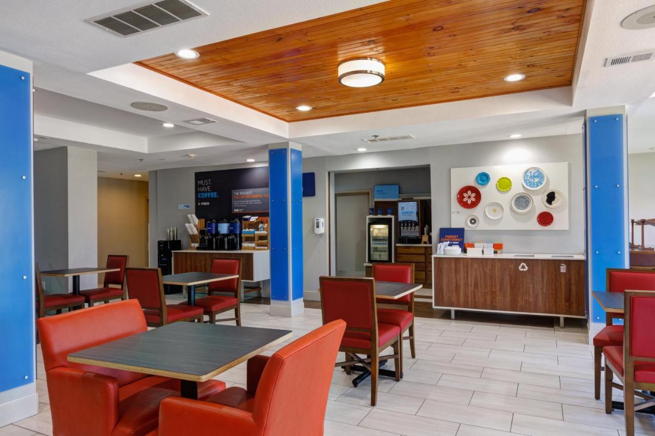 Holiday Inn Express Hotel & Suites Shelbyville, An Ihg Hotel Екстер'єр фото